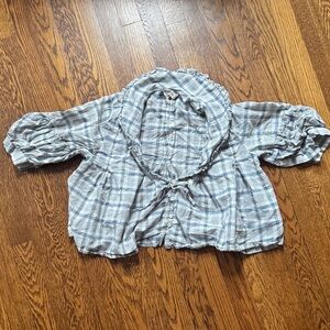 Urban outfitters women’s  Shirt in Gray and White
